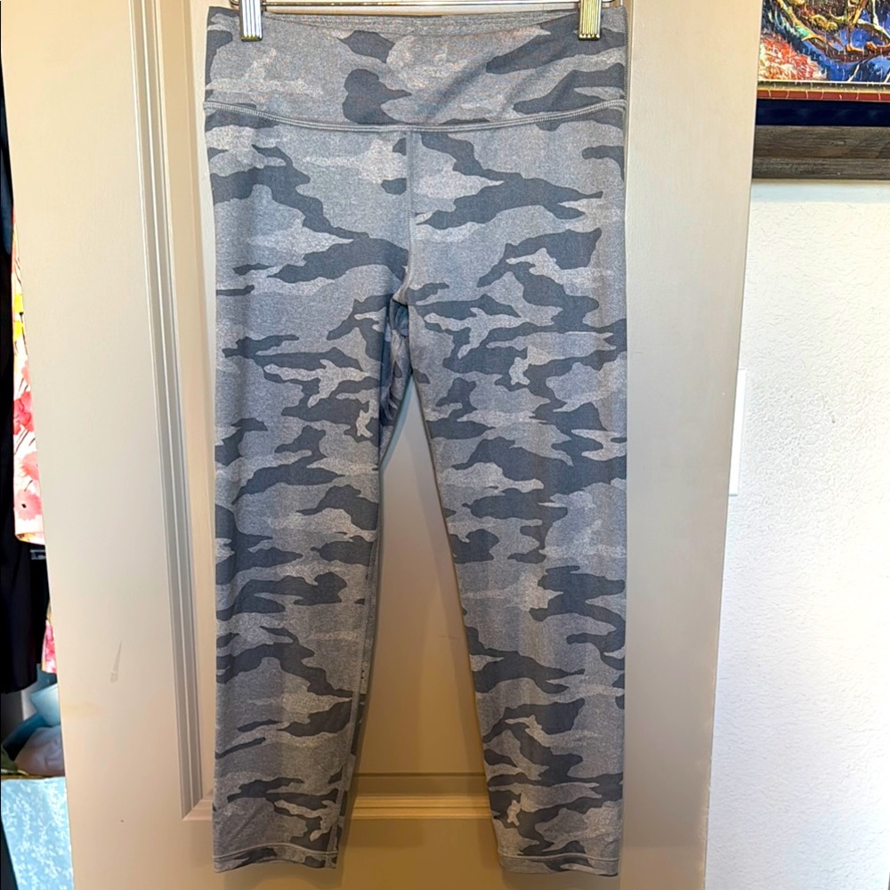 Athleta Gray Leggings with Camouflage Pattern